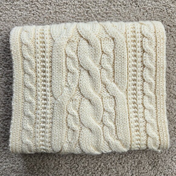 Bonner of Ireland Accessories - NWOT Bonner of Ireland Cable Knit Ivory Wool Scarf